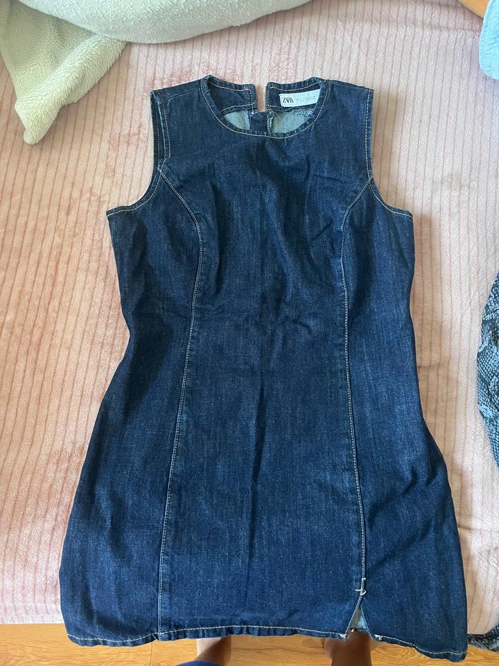 Джинсовое платье Zara