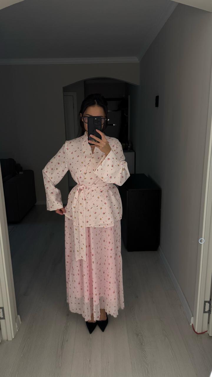 Modesta Костюм с кимоно и юбкой в цветочный принт