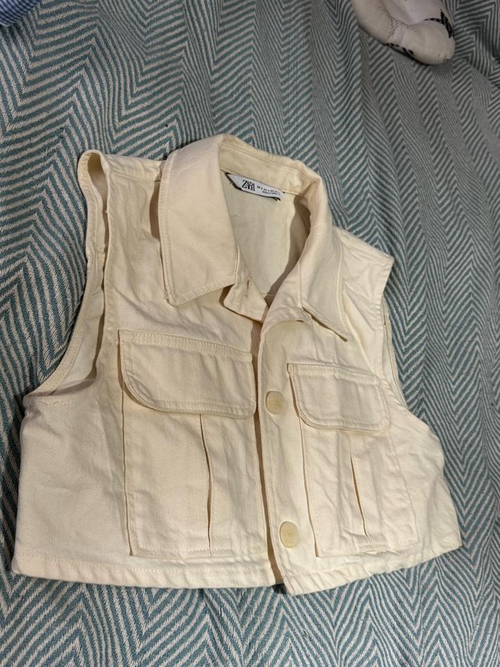 Жилет молочного цвета из джинсы Zara