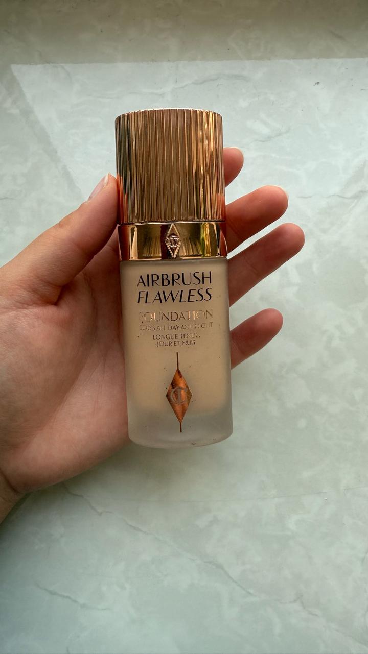 Тональный крем Charlotte Tilbury Airbrush Flawless Foundation