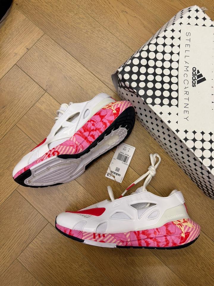 Кроссовки adidas Stella McCartney