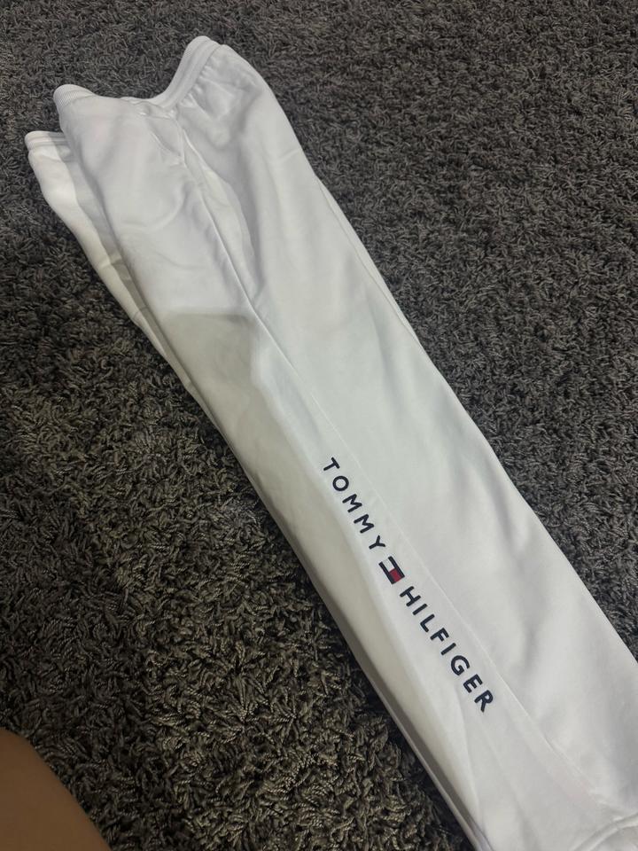 Tommy Hilfiger