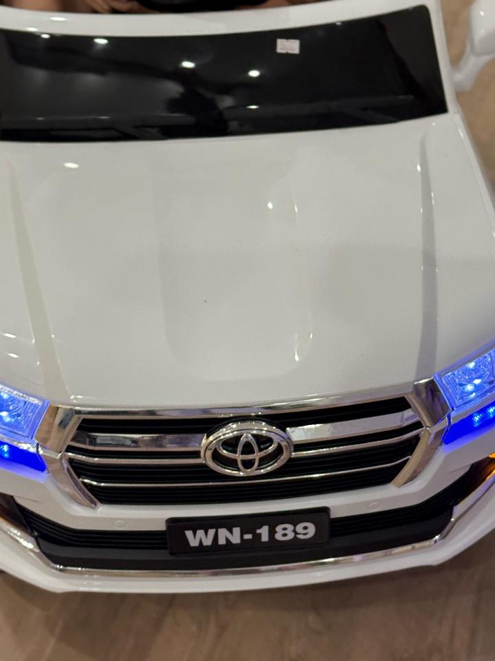Детский электромобиль Toyota Land Cruiser