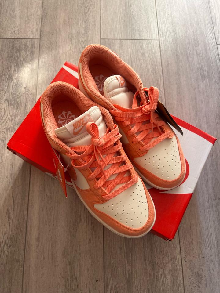 Кроссовки Nike