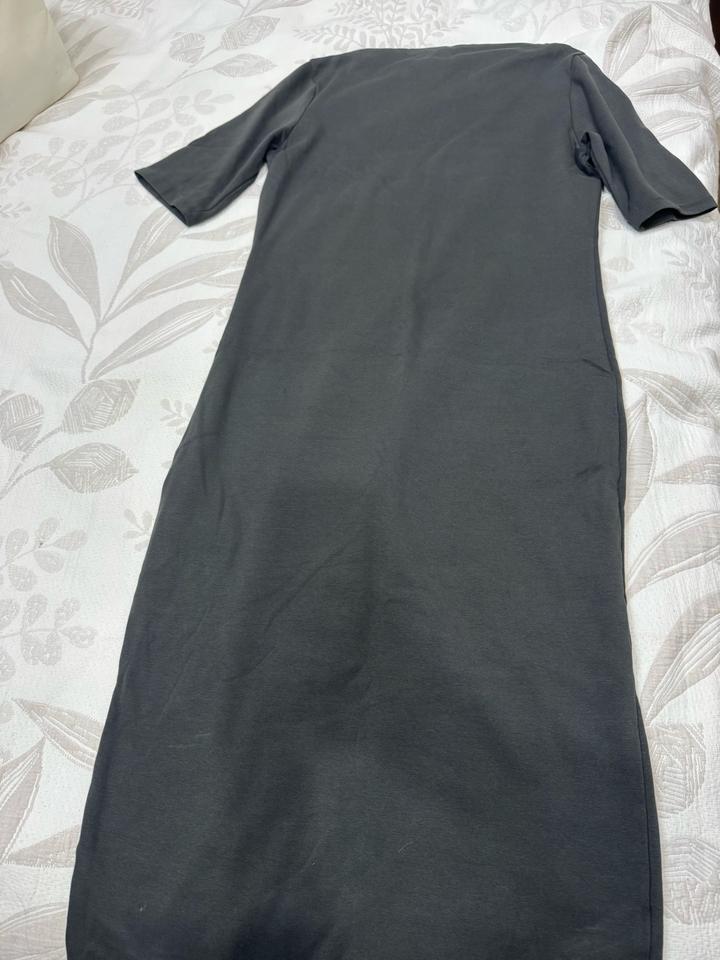 Платье Zara повседневное миди серое