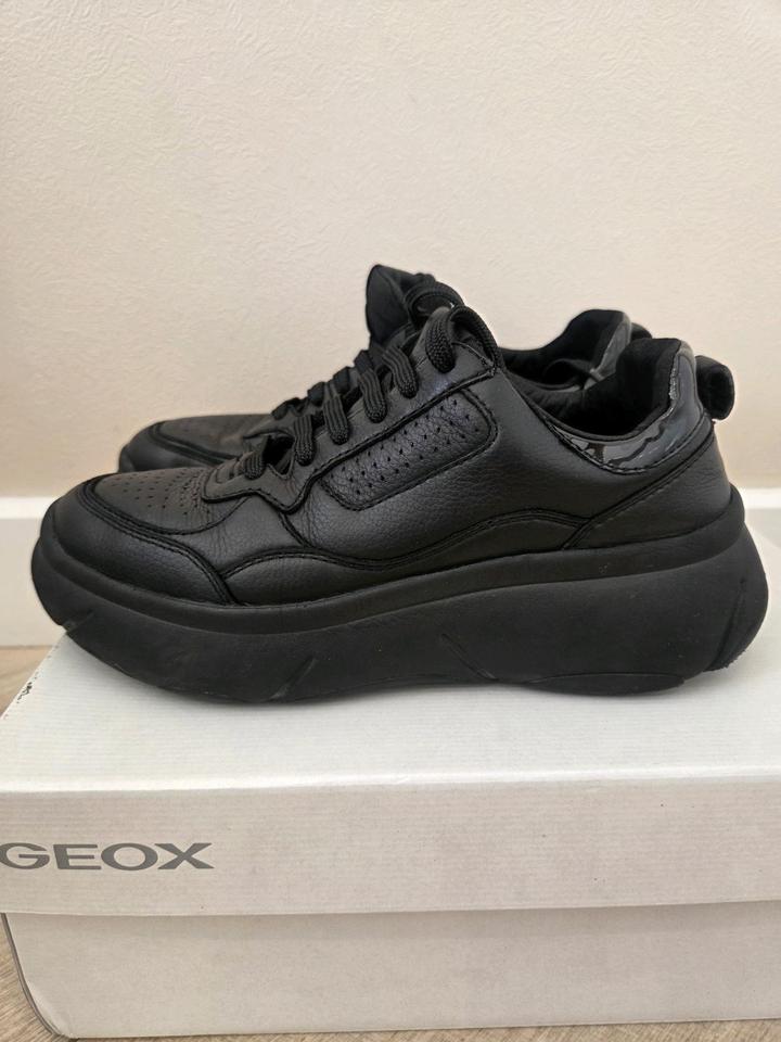 Кроссовки кожаные Geox