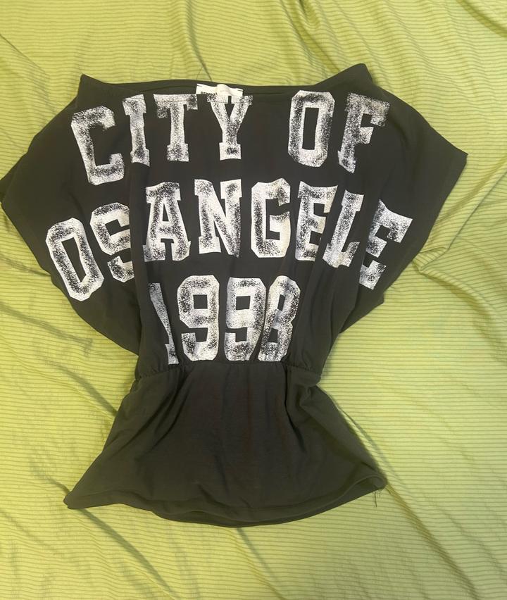 темно-серая футболка с принтом «City of Los Angeles 1998» Bershka