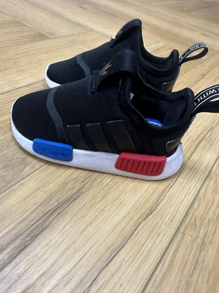 Детские кроссовки adidas
