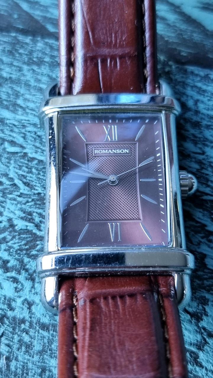 Часы Romanson