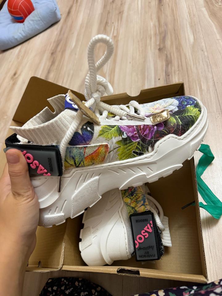 Fashion