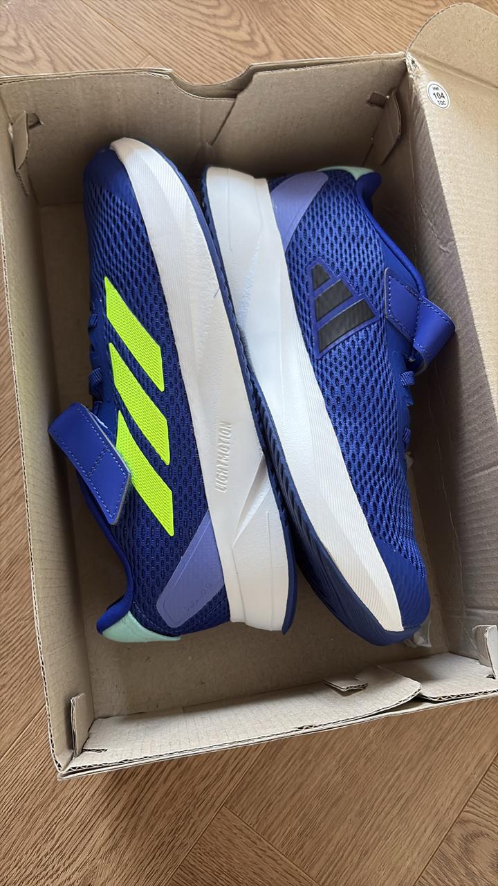 Кроссовки adidas