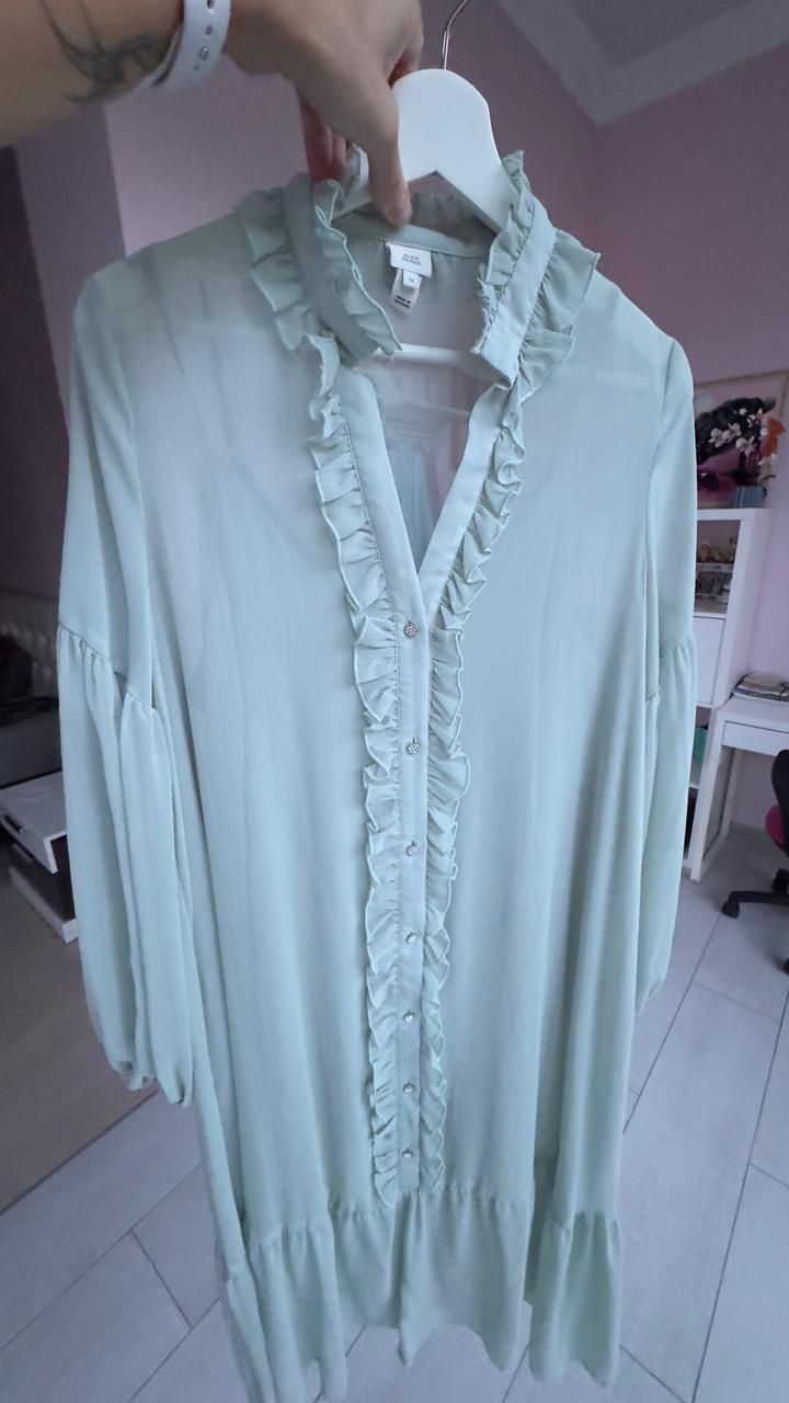 River Island