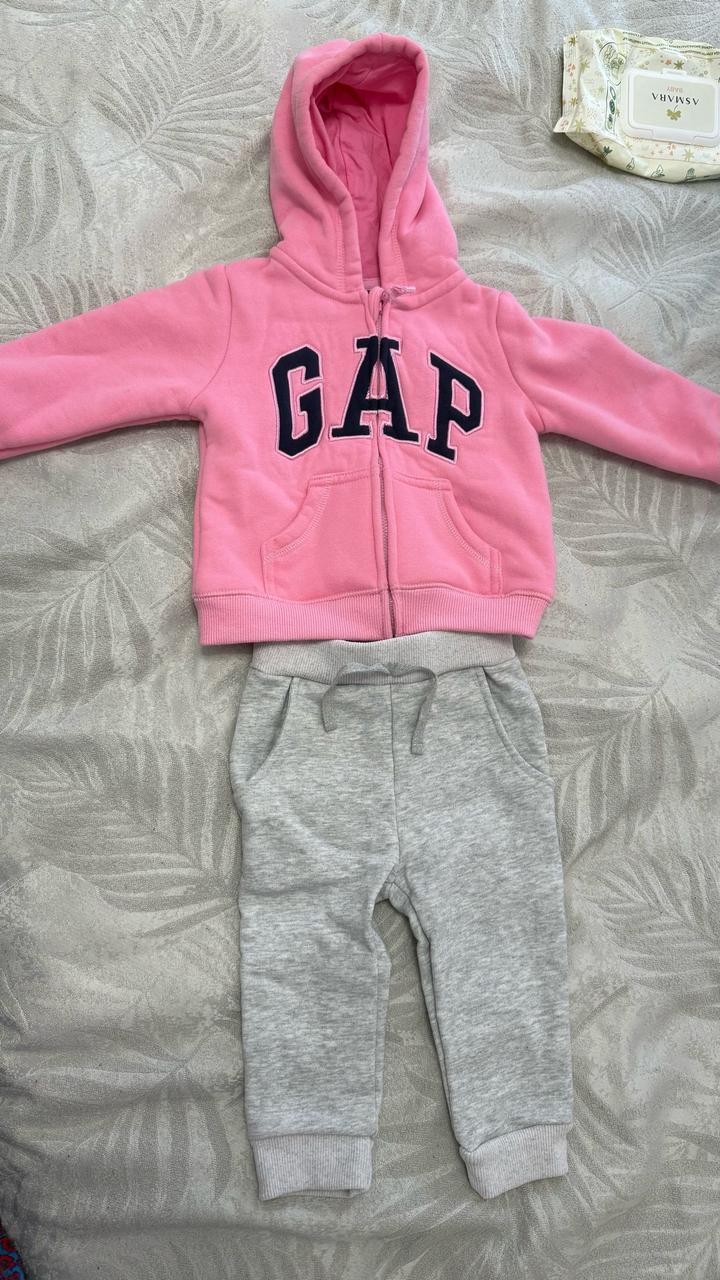 Спортивный костюм GAP для девочки