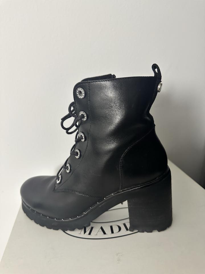 Steve Madden