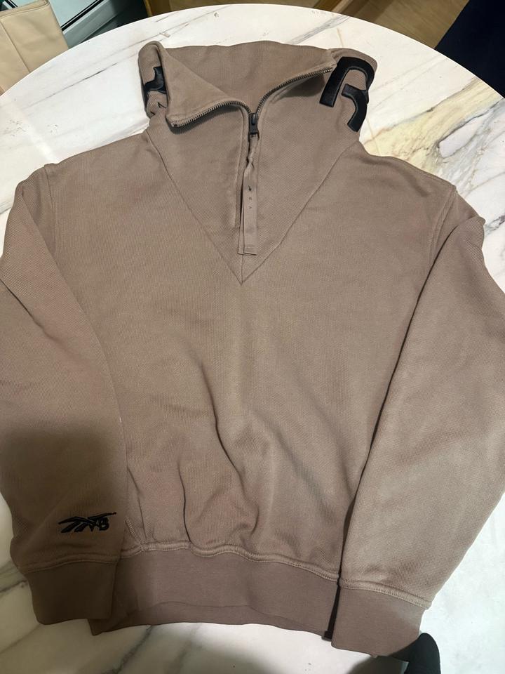 Толстовка Reebok x Victoria Beckham