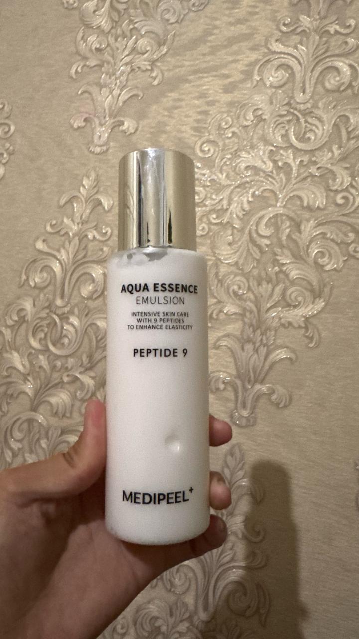 MEDI PEEL Aqua Essence Emulsion Peptide 9