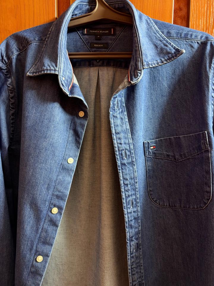 Джинсовые рубашки Tommy Hilfiger