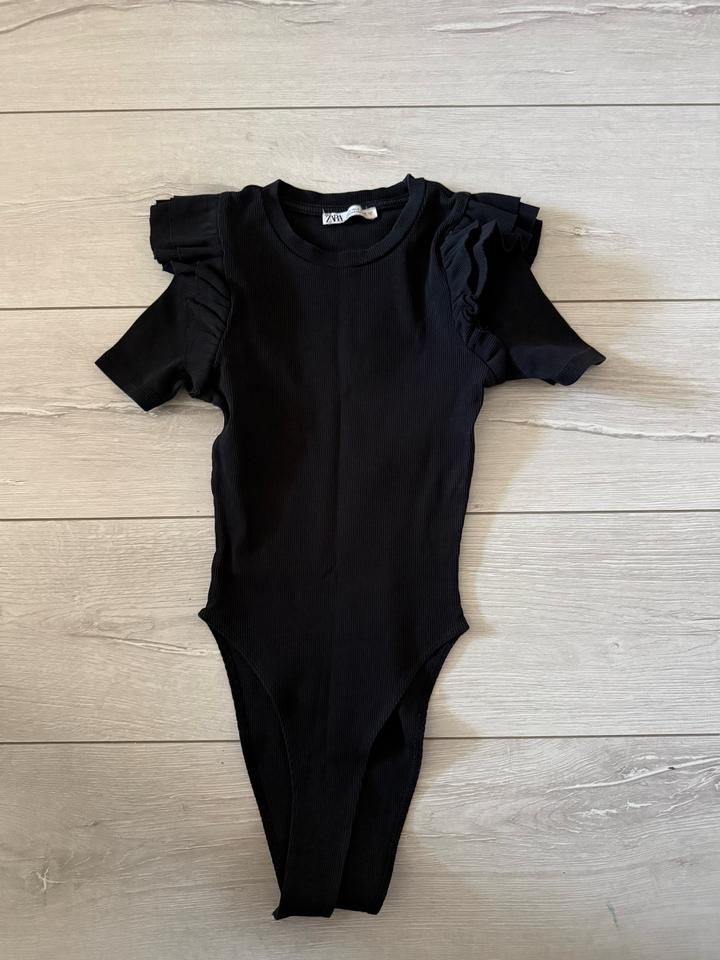 Боди с рюшами Zara черное