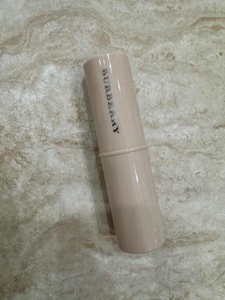 Burberry Тональное средство