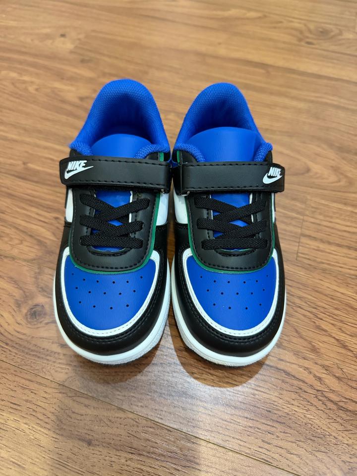 Кроссовки Nike