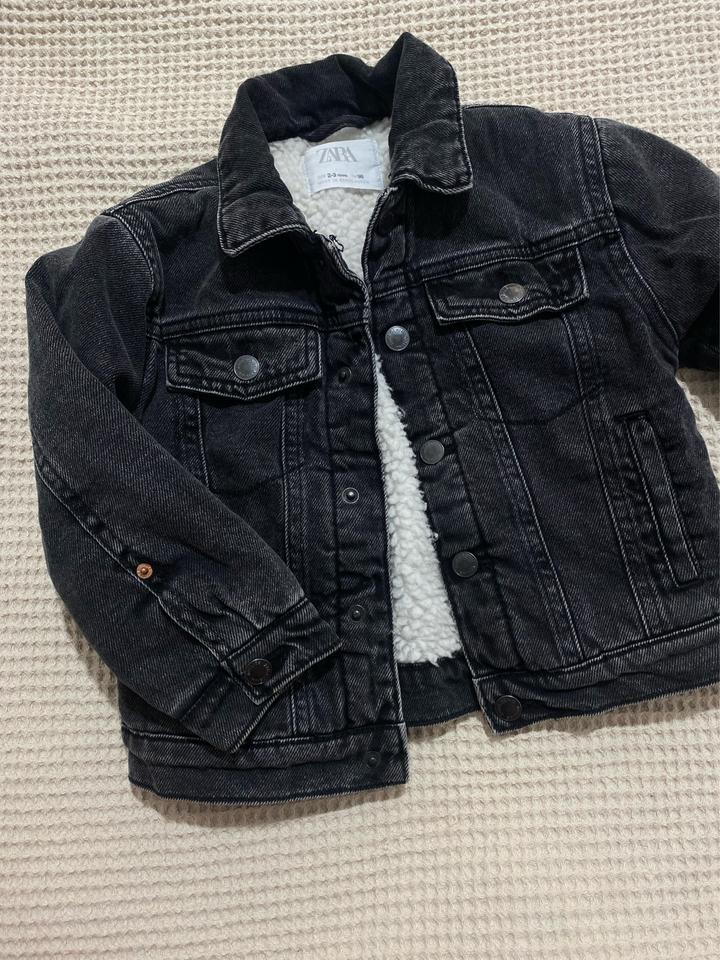 Джинсовая куртка ZARA 2-3года