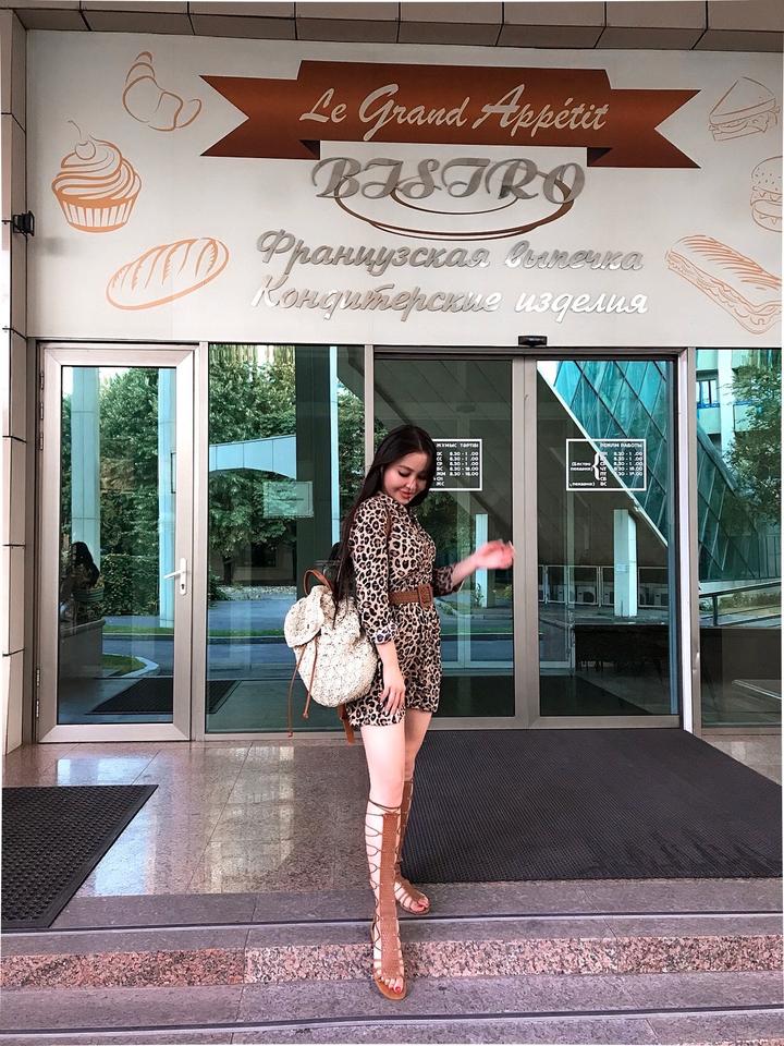 Платье Stradivarius