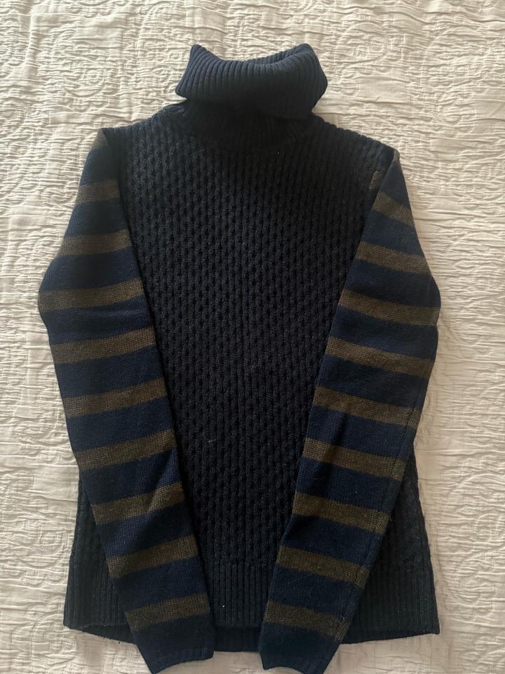 Свитер Trussardi