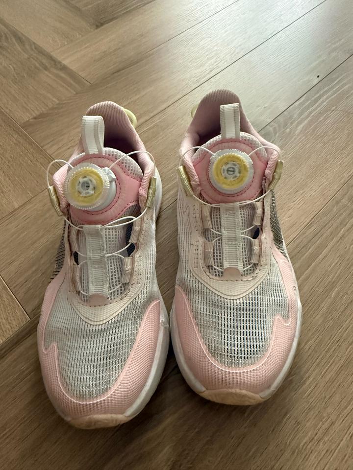 LI-NING