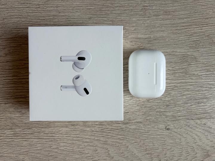 Apple Наушники AirPods Pro