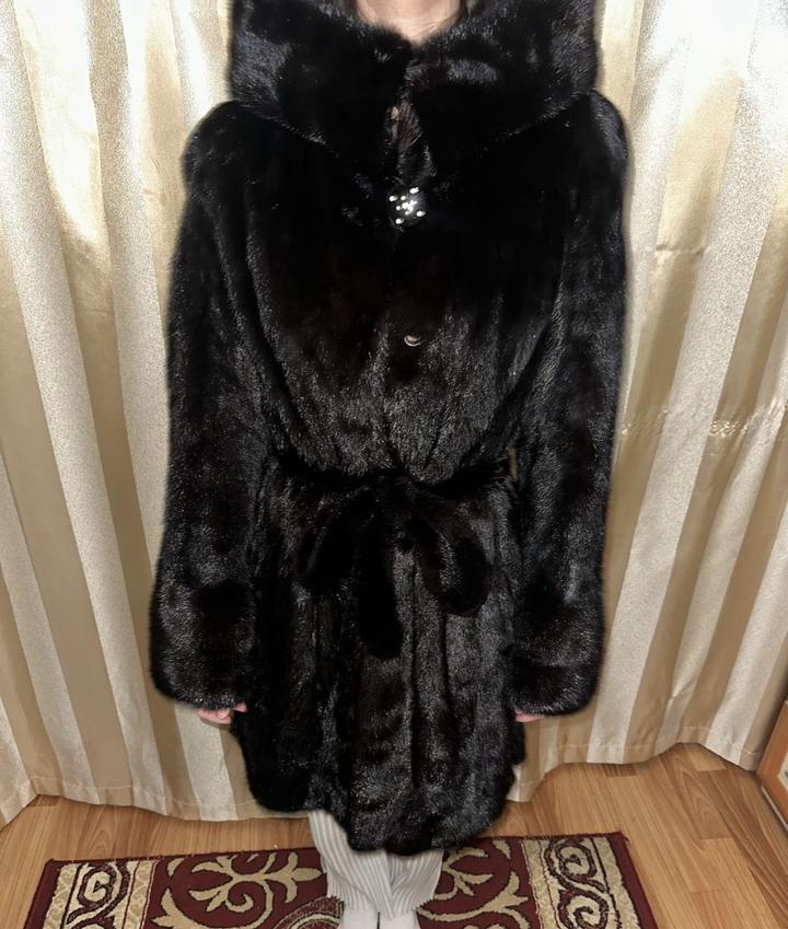 Шуба норковая с капюшоном