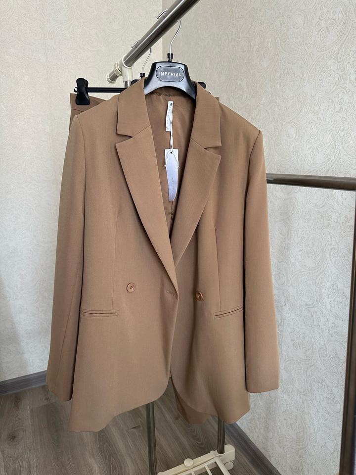 Женский костюм Imperial