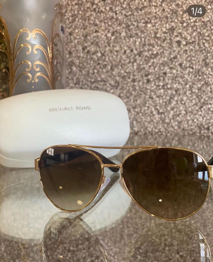 Солнцезащитные очки Michael Kors авиаторы