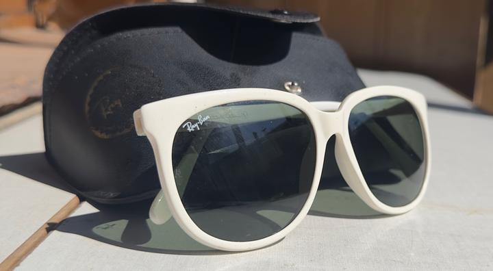 Солнцезащитные очки Ray-Ban