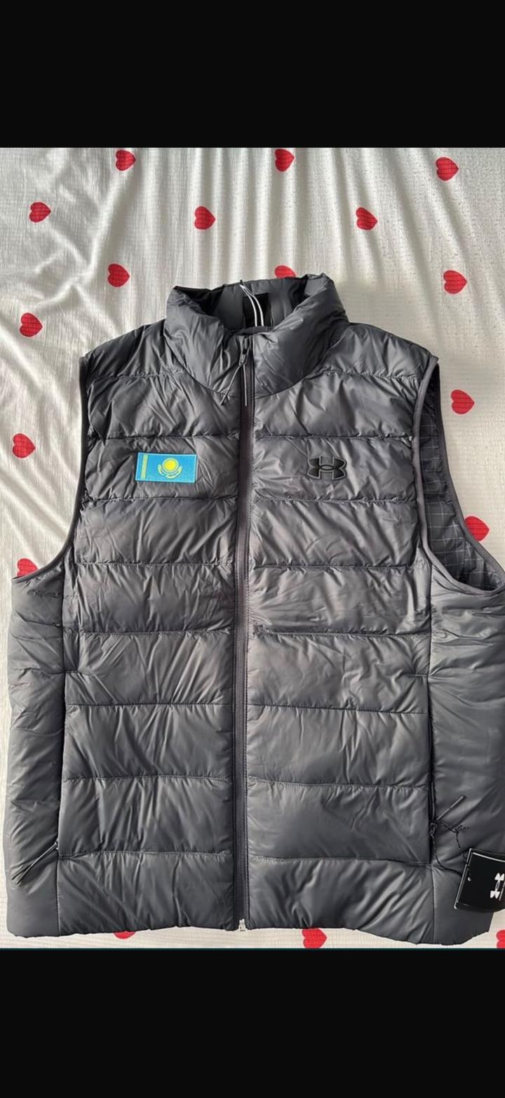 Жилет Under Armour