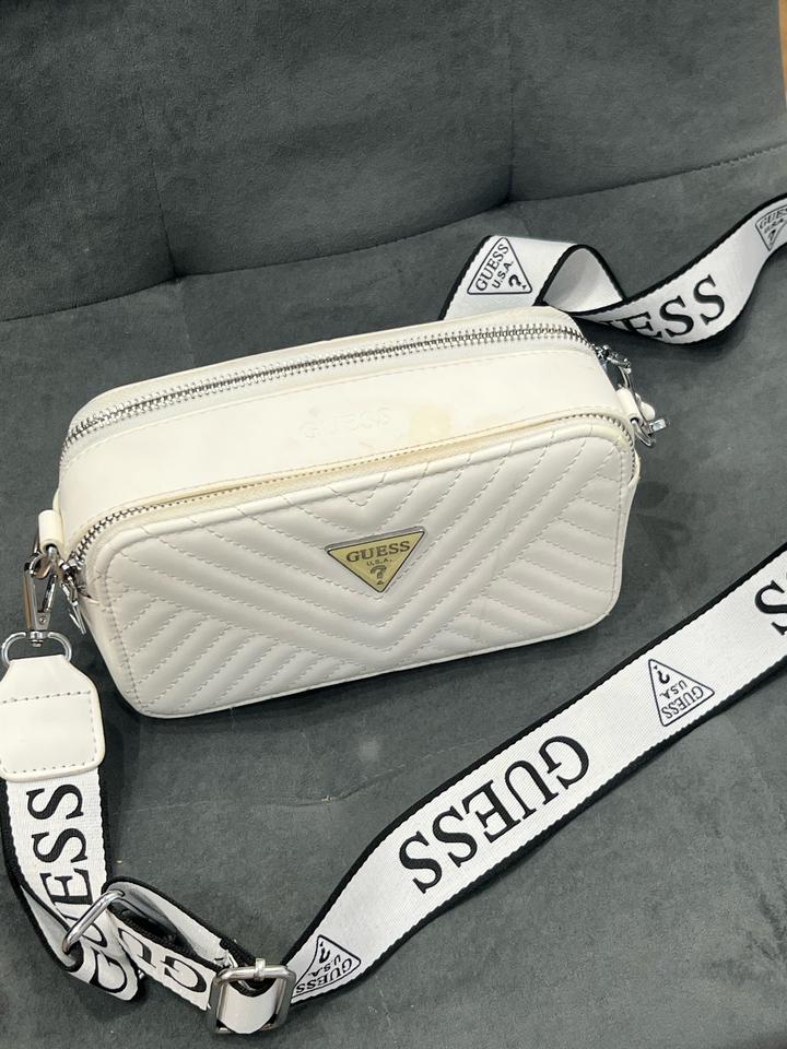 Сумка Guess