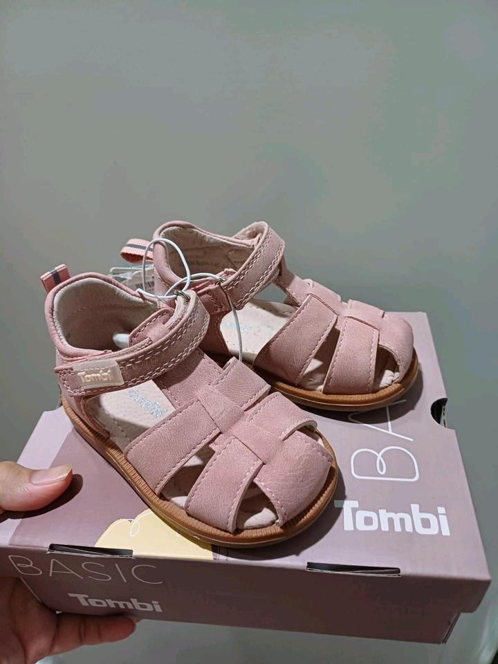 Tombi