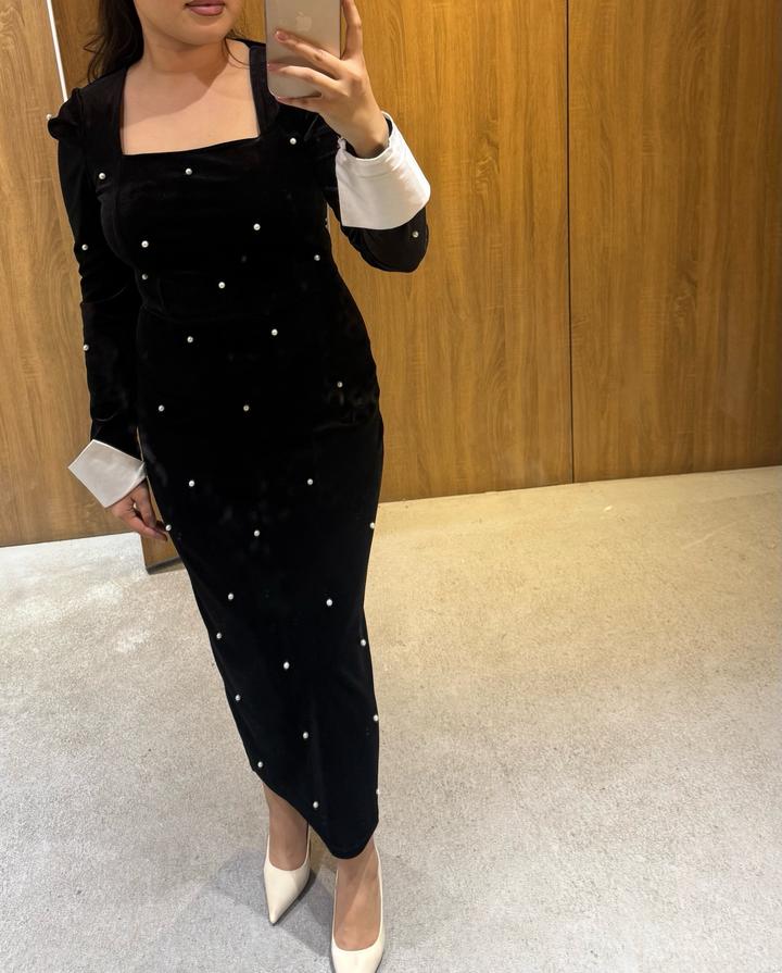 Dress Me Бархатное платье с жемчугом и контрастными манжетами