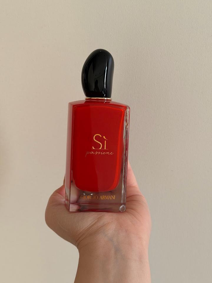 Парфюмерная вода Giorgio Armani Sì Passione