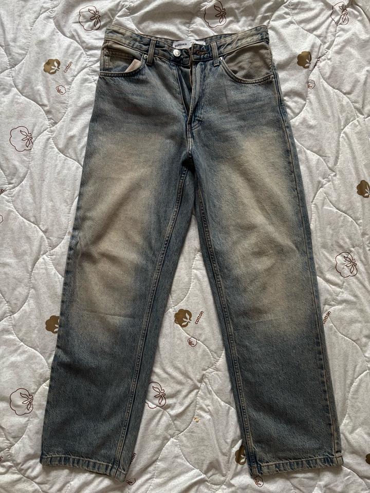 Джинсы Bershka