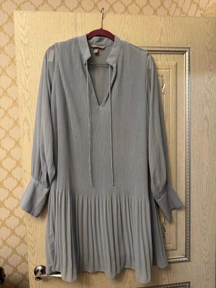 Плиссированное платье H&M