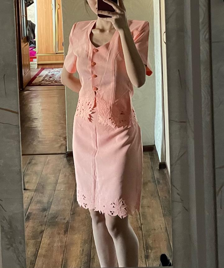 Костюм женский с юбкой