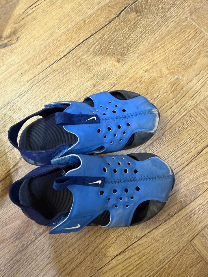 Сандалии Nike