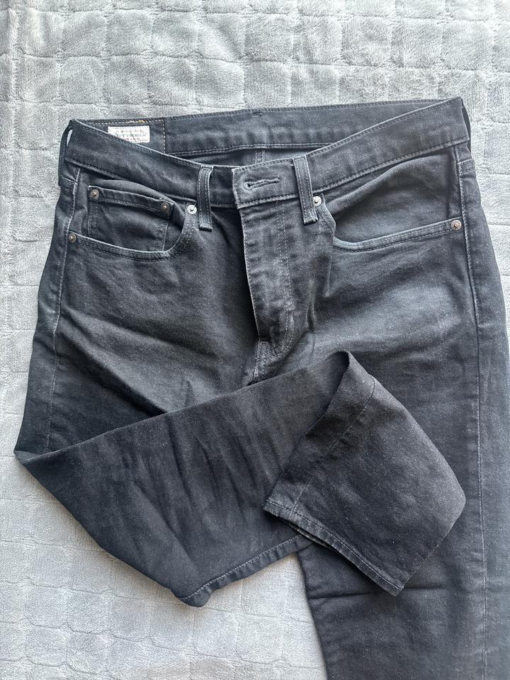 Джинсы Levi's