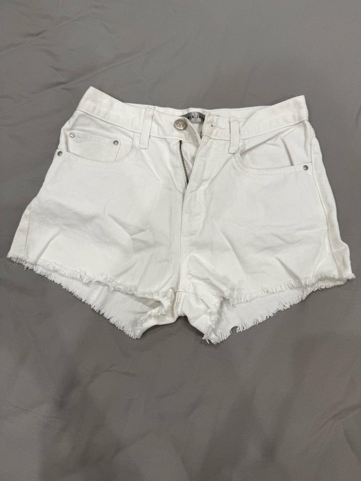 GLO jeans