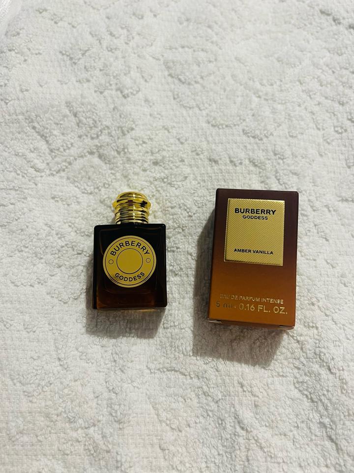 Женский Burberry Goddess Eau de Parfum Intense. Миниатюра 5мл