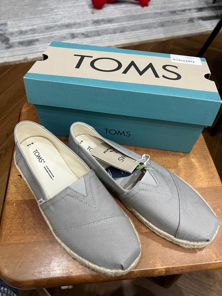 Toms