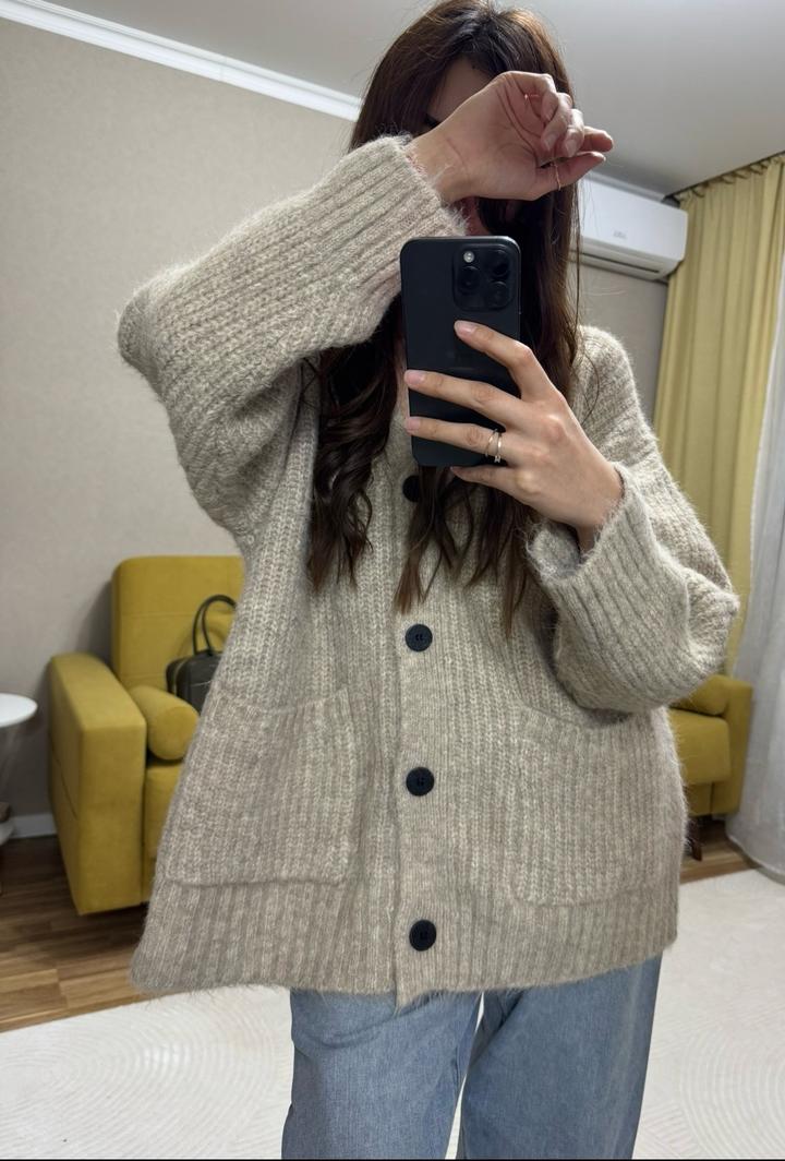 Женский вязаный кардиган на пуговицах (новая)