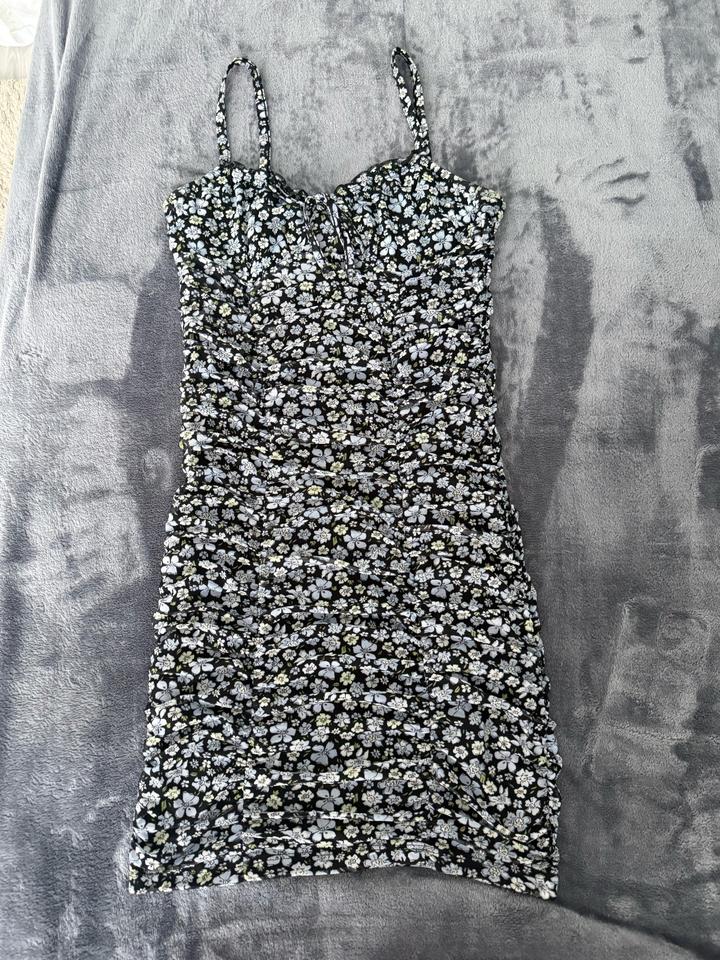 Платье H&M