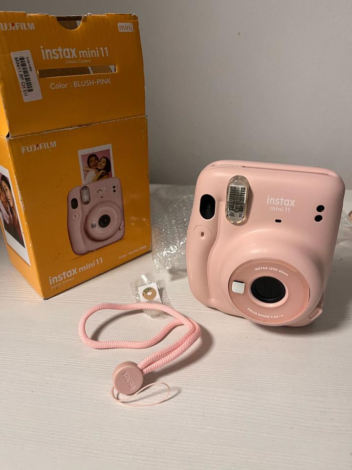 Instax