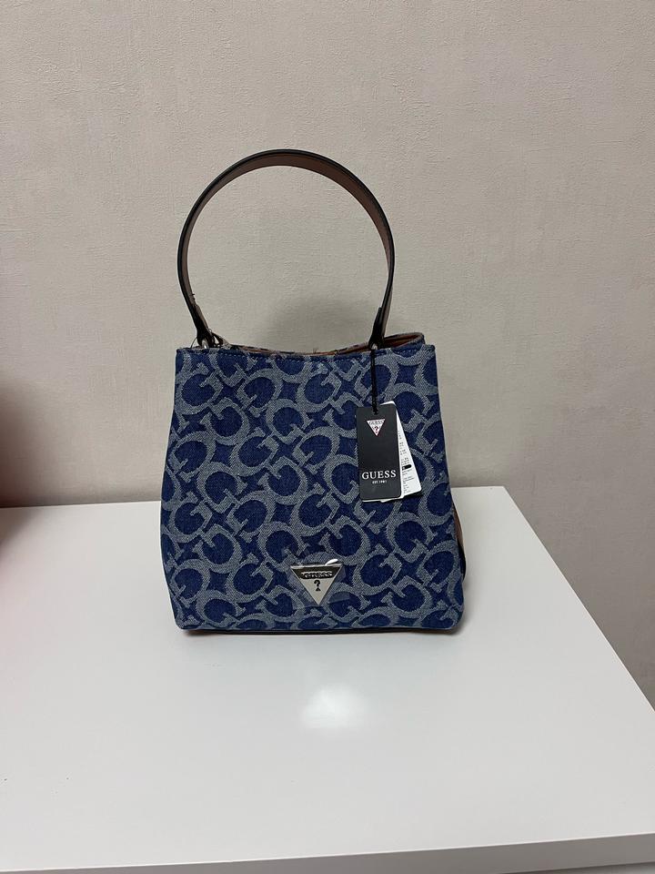 сумка GUESS с узором